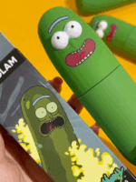 اسپری فیکس آرایش ریک اند مورتی × شیگلم Rick and Morty X SHEGLAM Pickle Rick Setting Spray